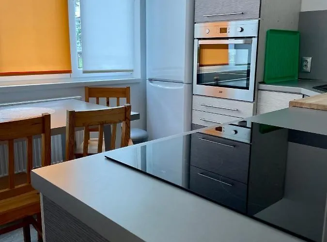 Apartamento Vs *